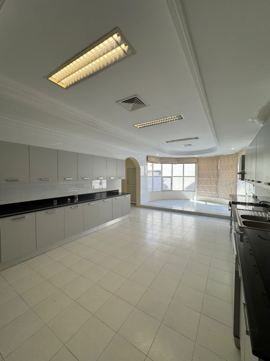 صورة فيلا للإيجار في الجنبية #7739 5