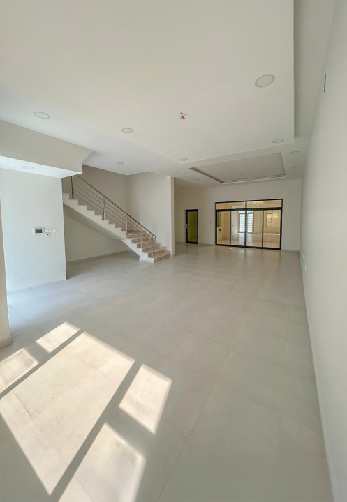 Villa for Sale in Durrat Al Muharraq Image #8992 1