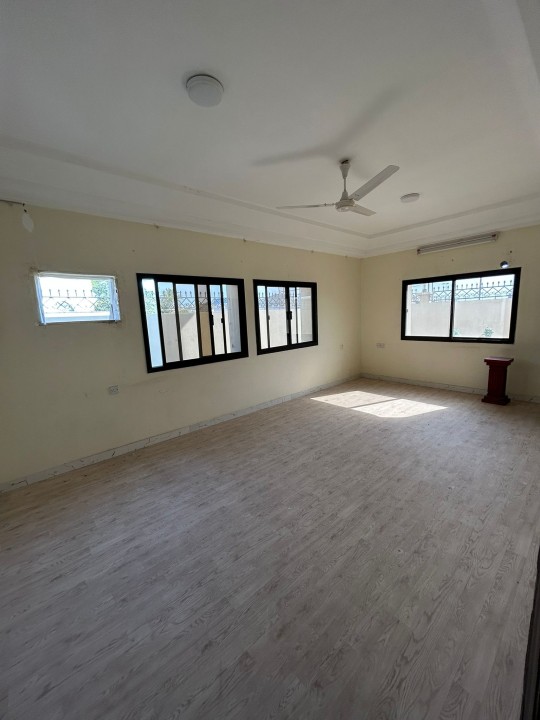 صورة فيلا للإيجار في سماهيج #9026 3