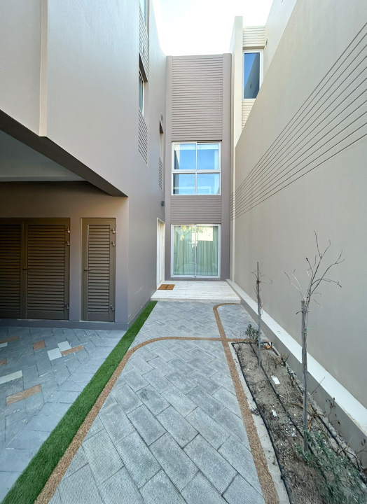 صورة فيلا للإيجار في ديار المحرق #9398 1