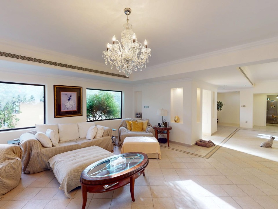 صورة فيلا للبيع في سار #9458 4