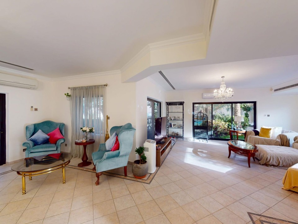 صورة فيلا للبيع في سار #9458 5