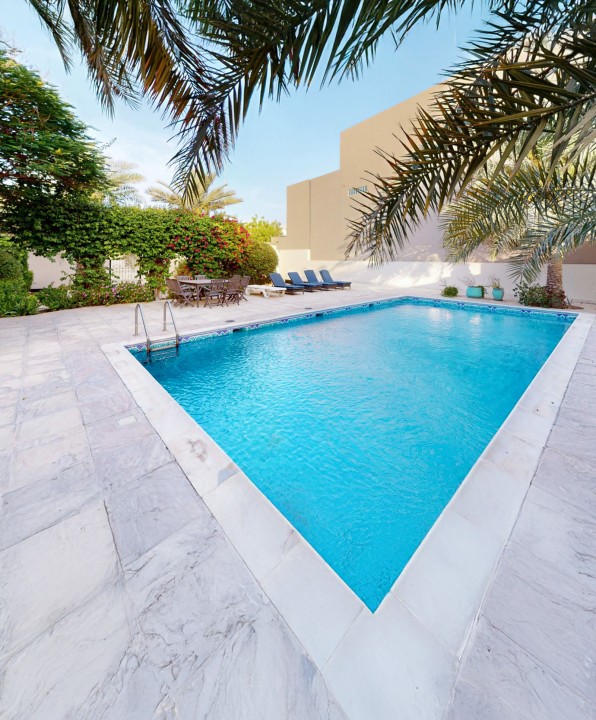 صورة فيلا للبيع في سار #9458 9