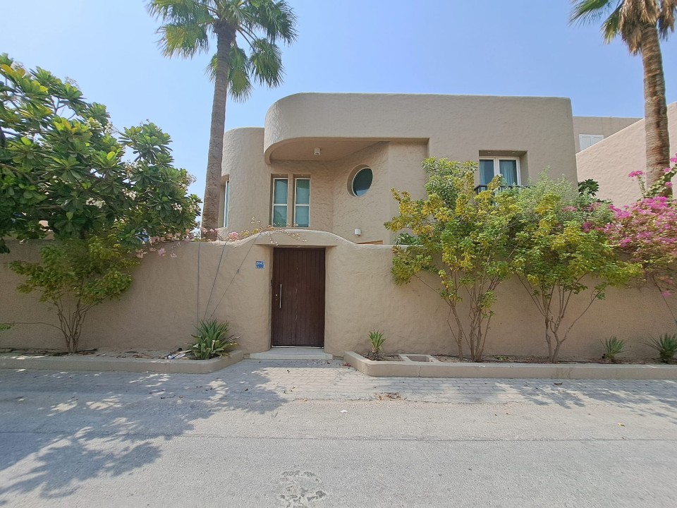 صورة فيلا للبيع في الزنج #9467 0