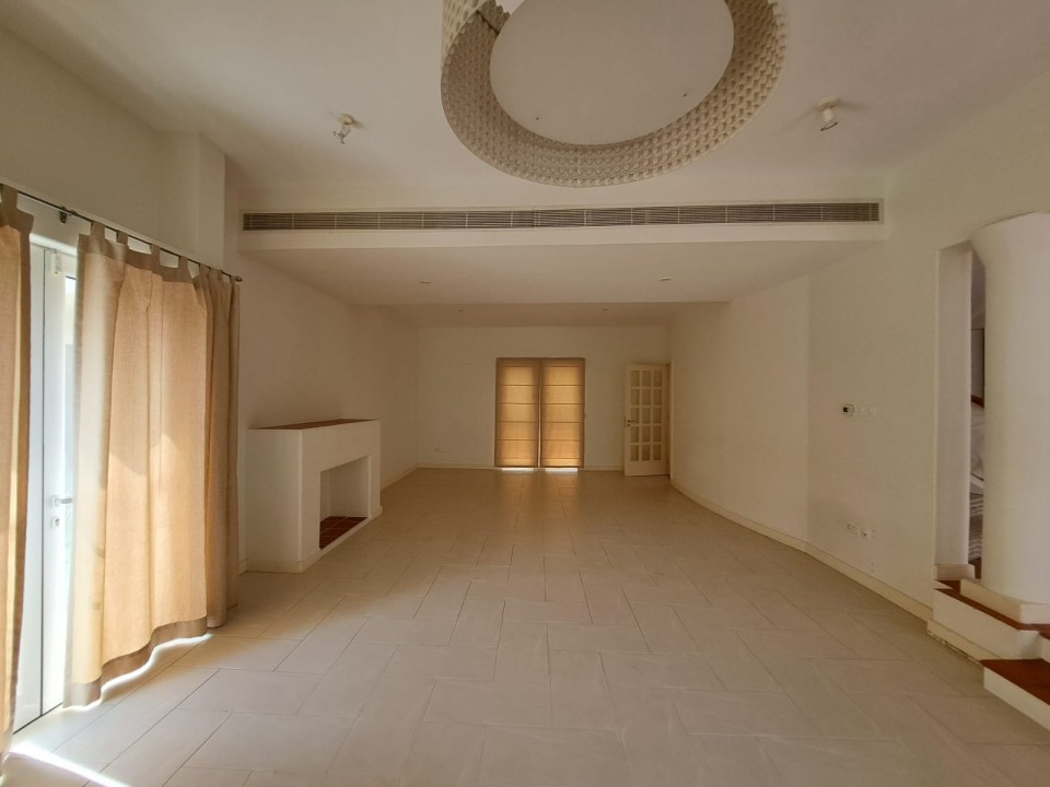 صورة فيلا للبيع في الزنج #9467 8