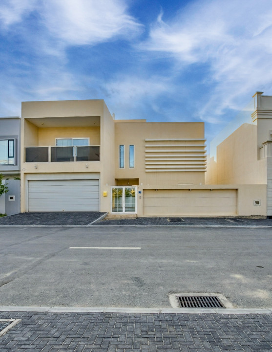 صورة فيلا للبيع في الجنبية #9731 0