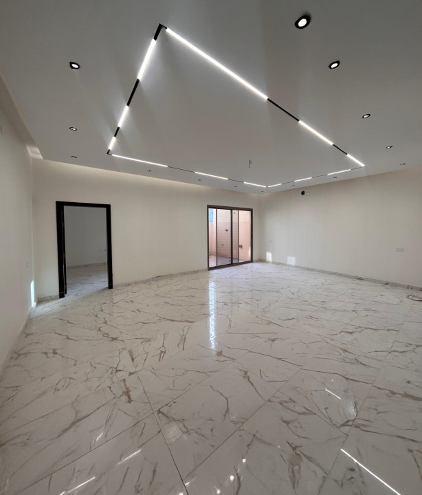 Villa for Sale in Durrat Al Muharraq Image #9822 6