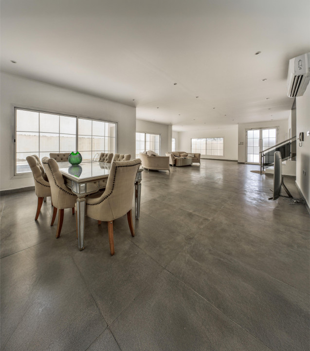 صورة فيلا للإيجار في الجنبية #9848 8