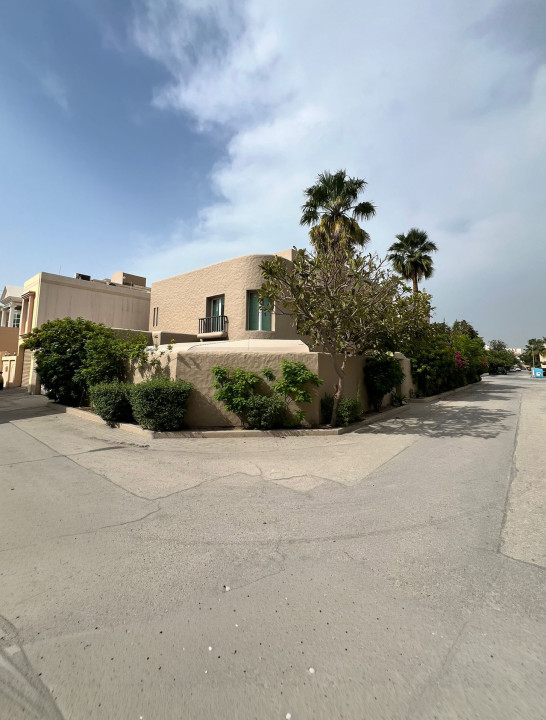 صورة فيلا للإيجار في الزنج #9885 0