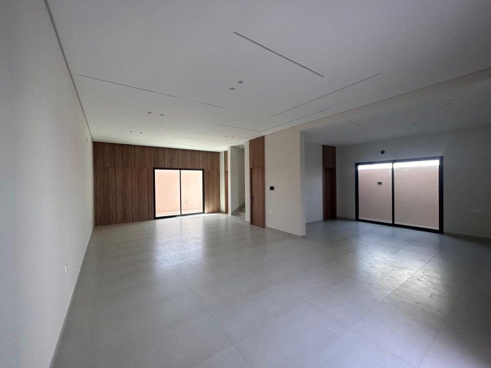 صورة فيلا للبيع في عراد #9937 7