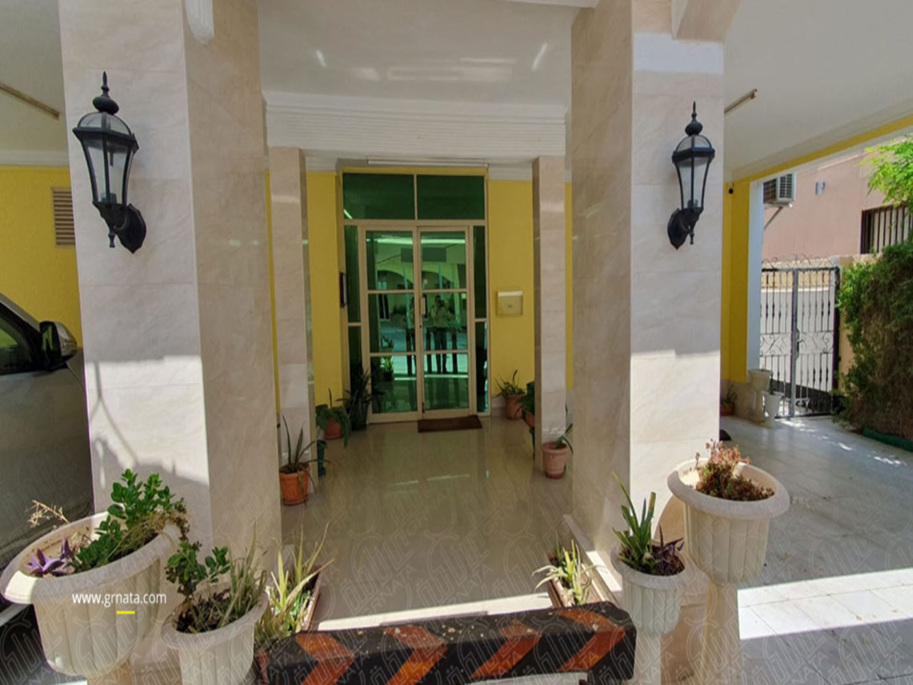 صورة مبنى للبيع في ام الحصم #1039 1