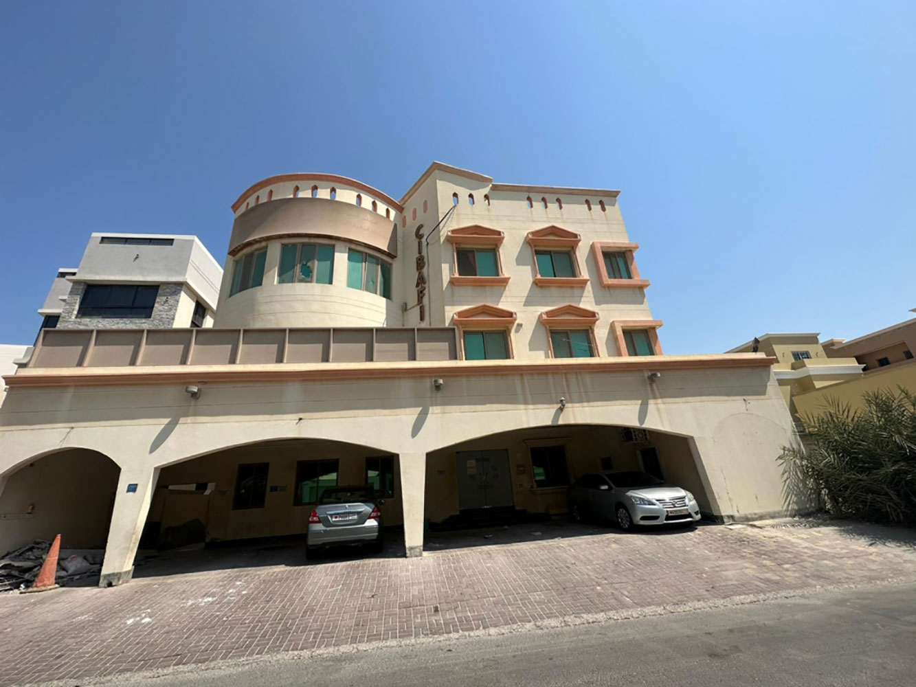 صورة مبنى للبيع في البسيتين #1072 1