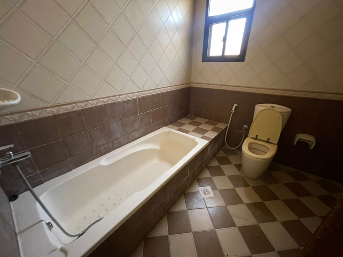 صورة شقة للإيجار في بوقوة #1076 3