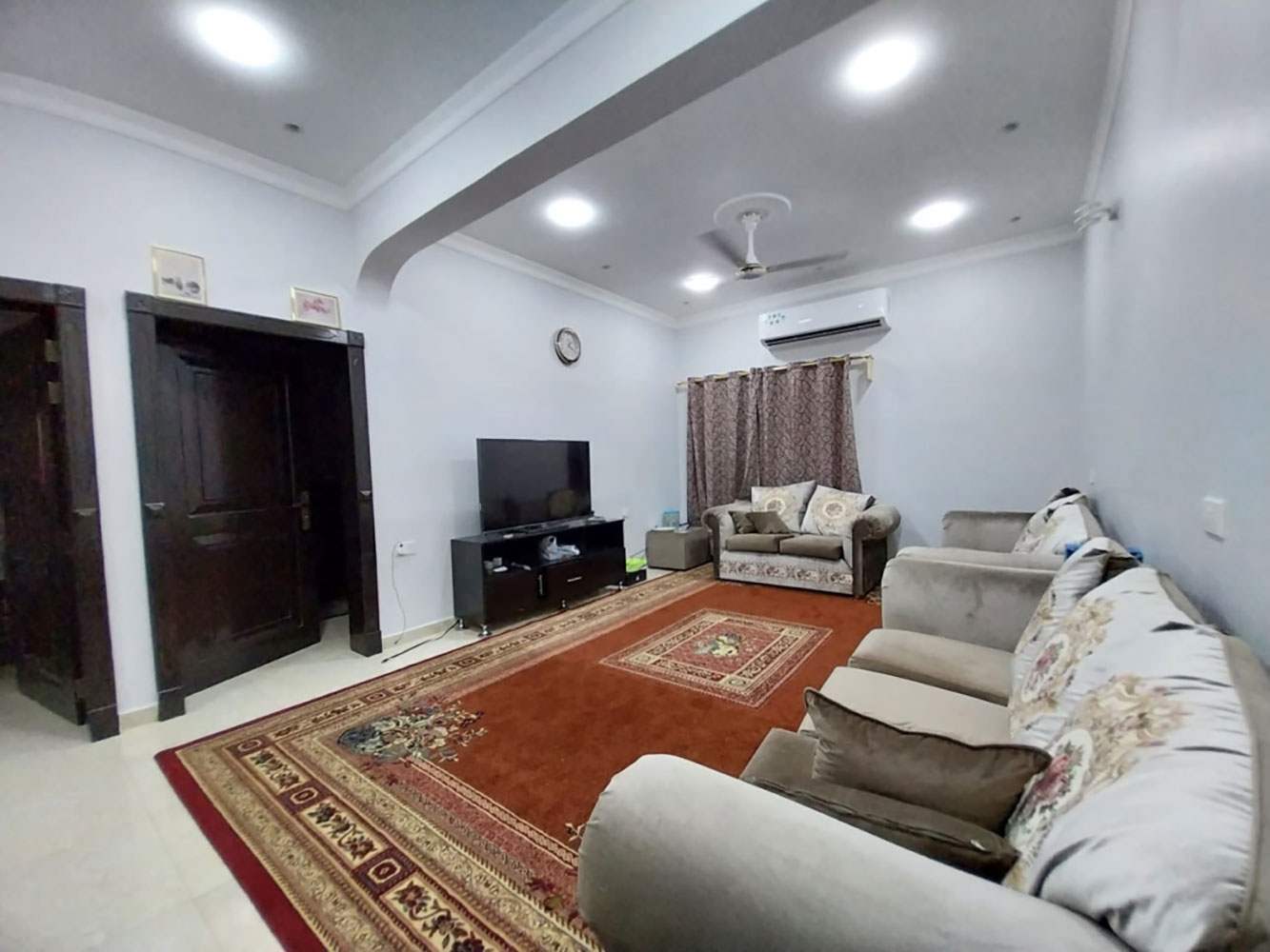Apartment for Rent in Sanabis Image #1092 0
