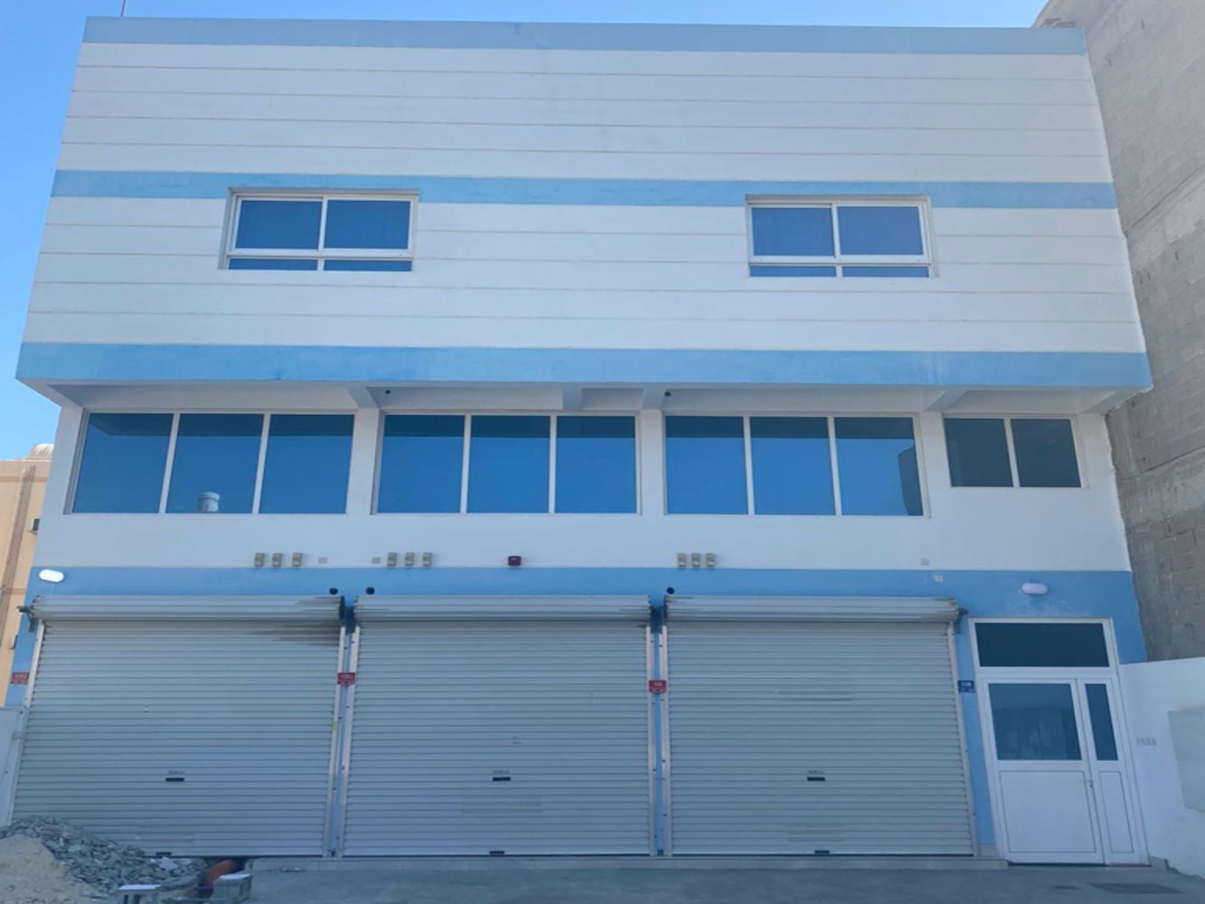 صورة مبنى للبيع في الرفاع #1093 1