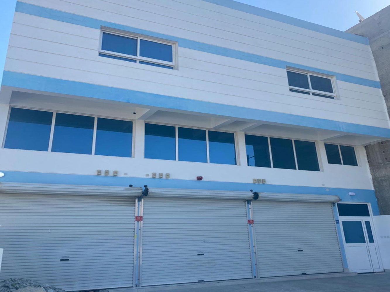 صورة مبنى للبيع في الرفاع #1093 0