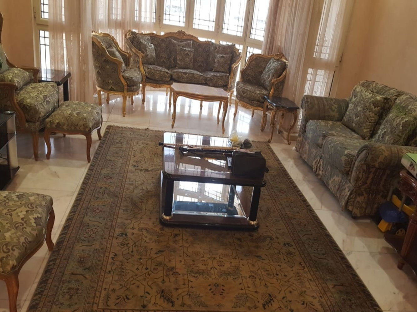 صورة فيلا للبيع في الزنج #1102 4