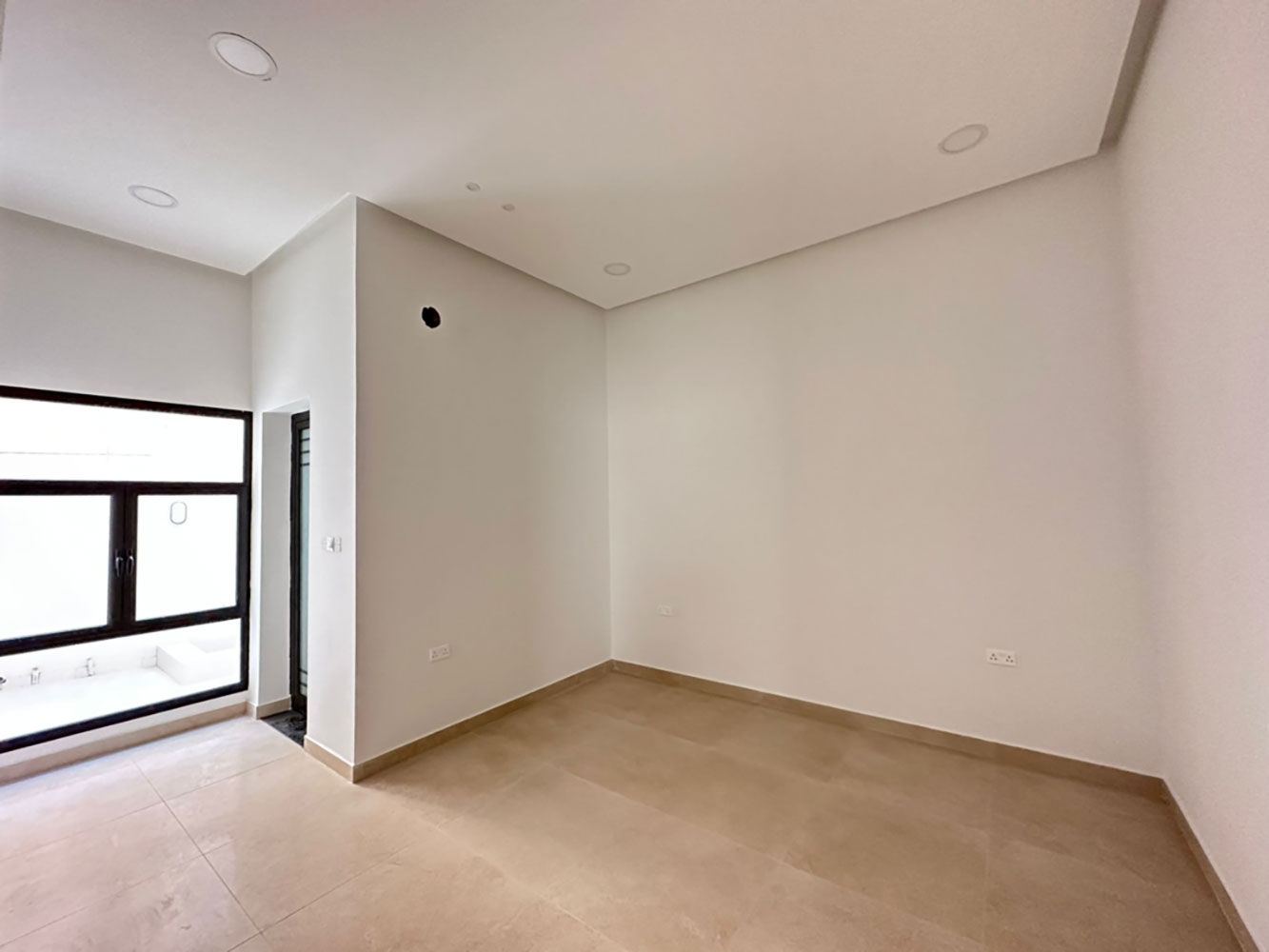 صورة فيلا للبيع في مقابة #1173 6