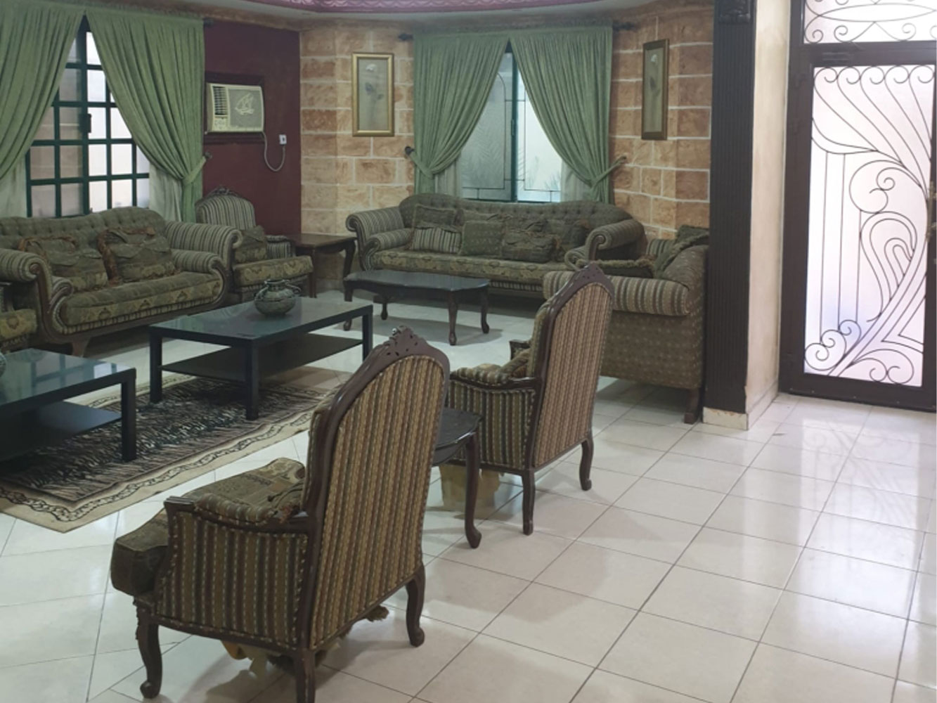 صورة فيلا للبيع في الحد #1249 6