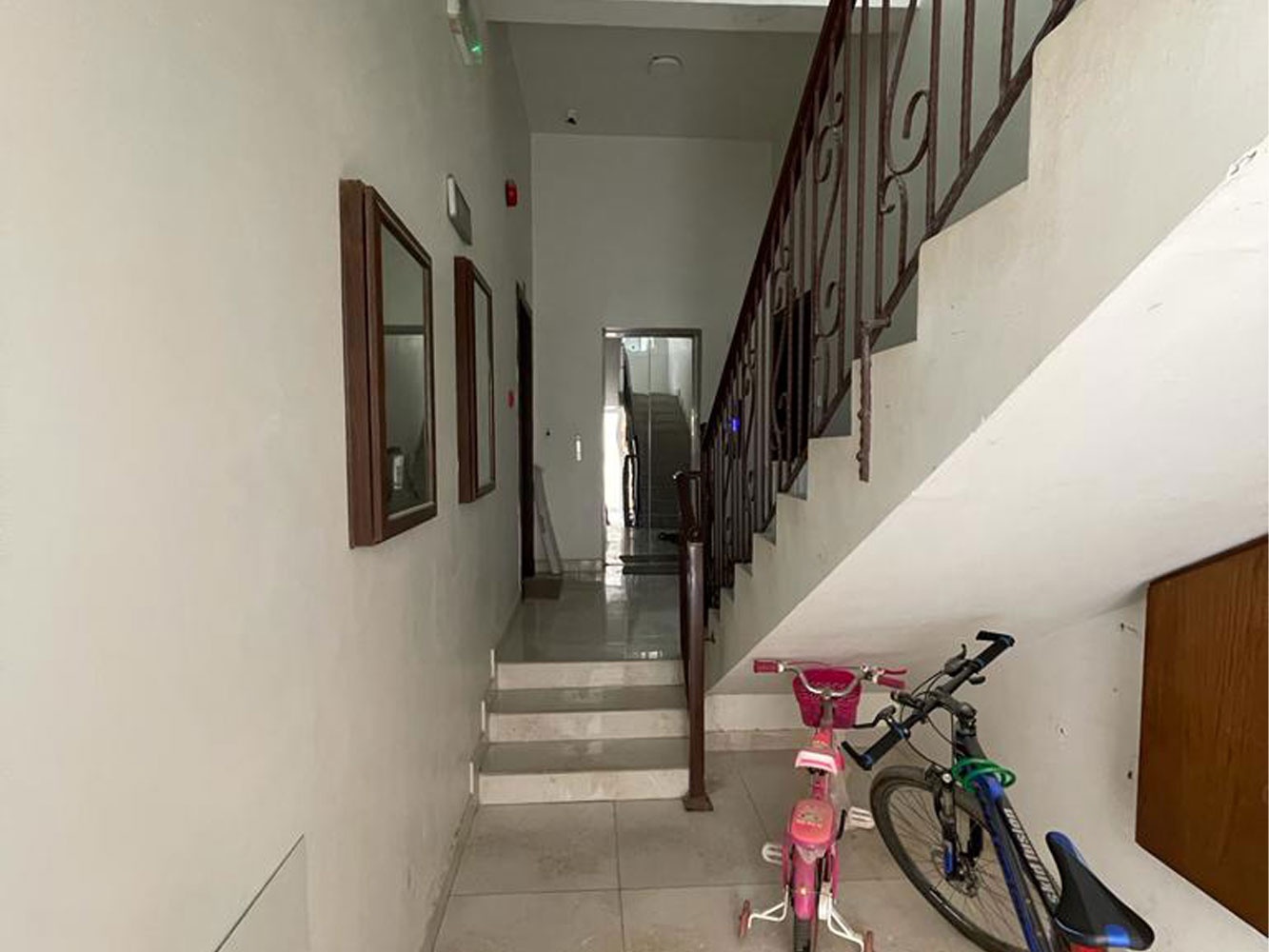 صورة مبنى للبيع في دمستان #1250 2