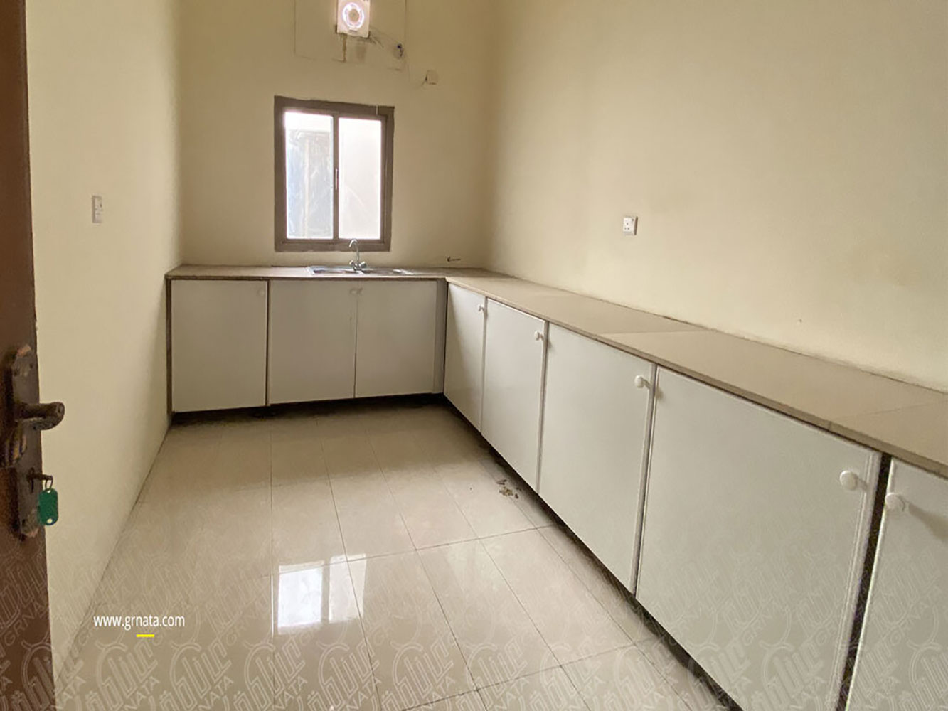 صورة مبنى للبيع في الرفاع #1285 4