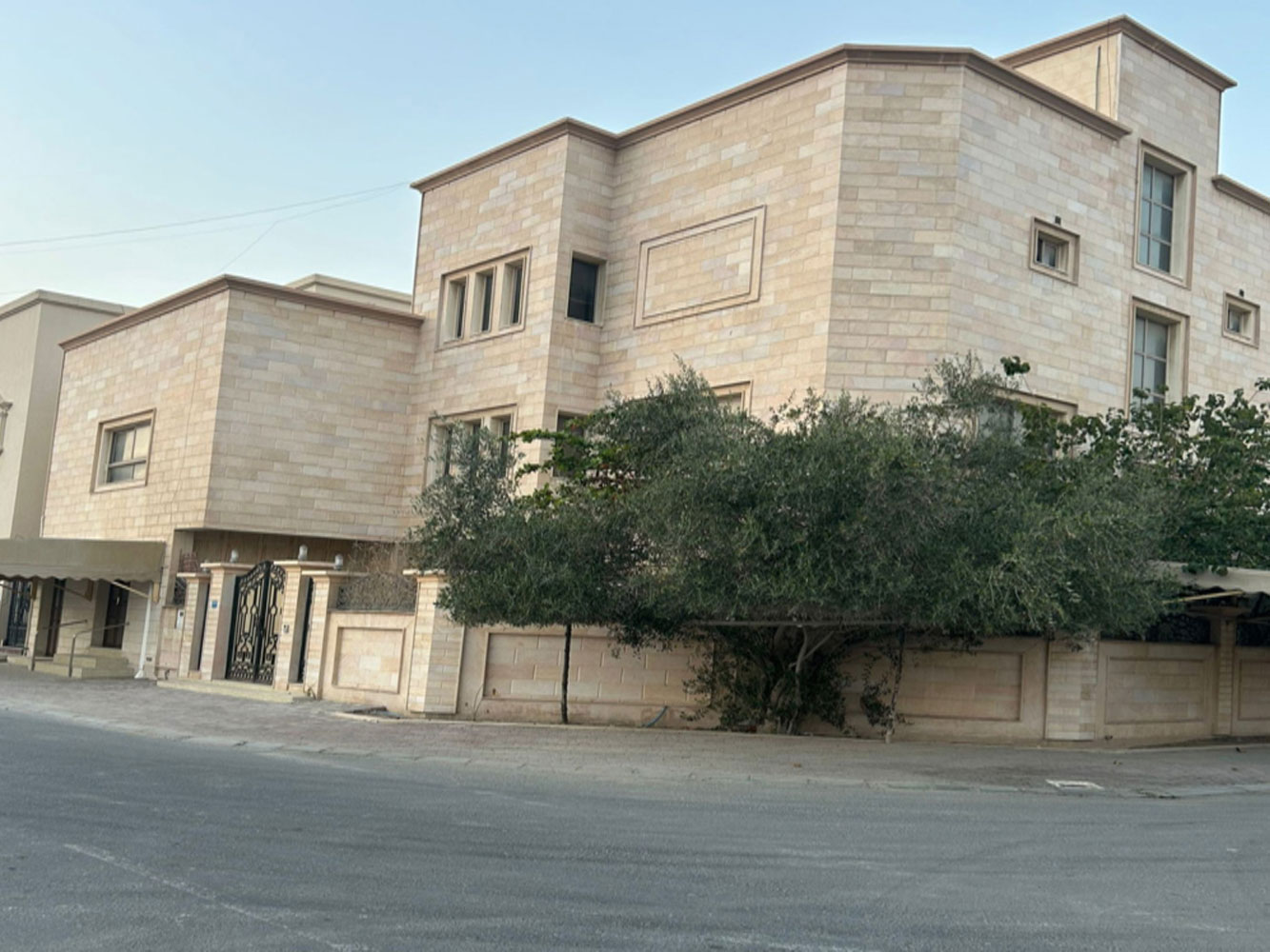 صورة فيلا للبيع في عراد #1337 2