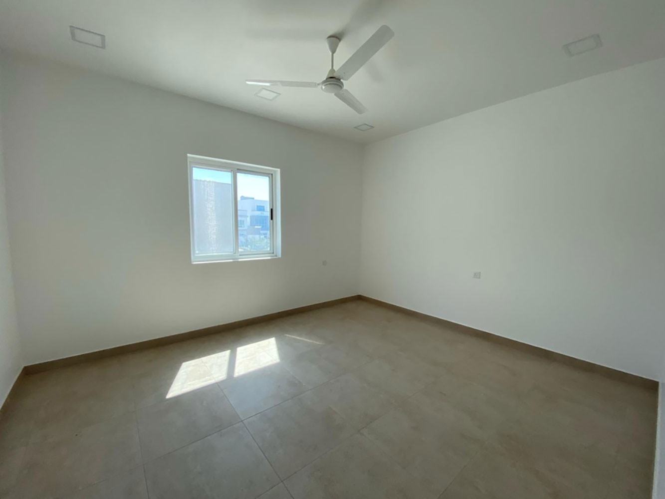 صورة فيلا للبيع في القرية #1534 4