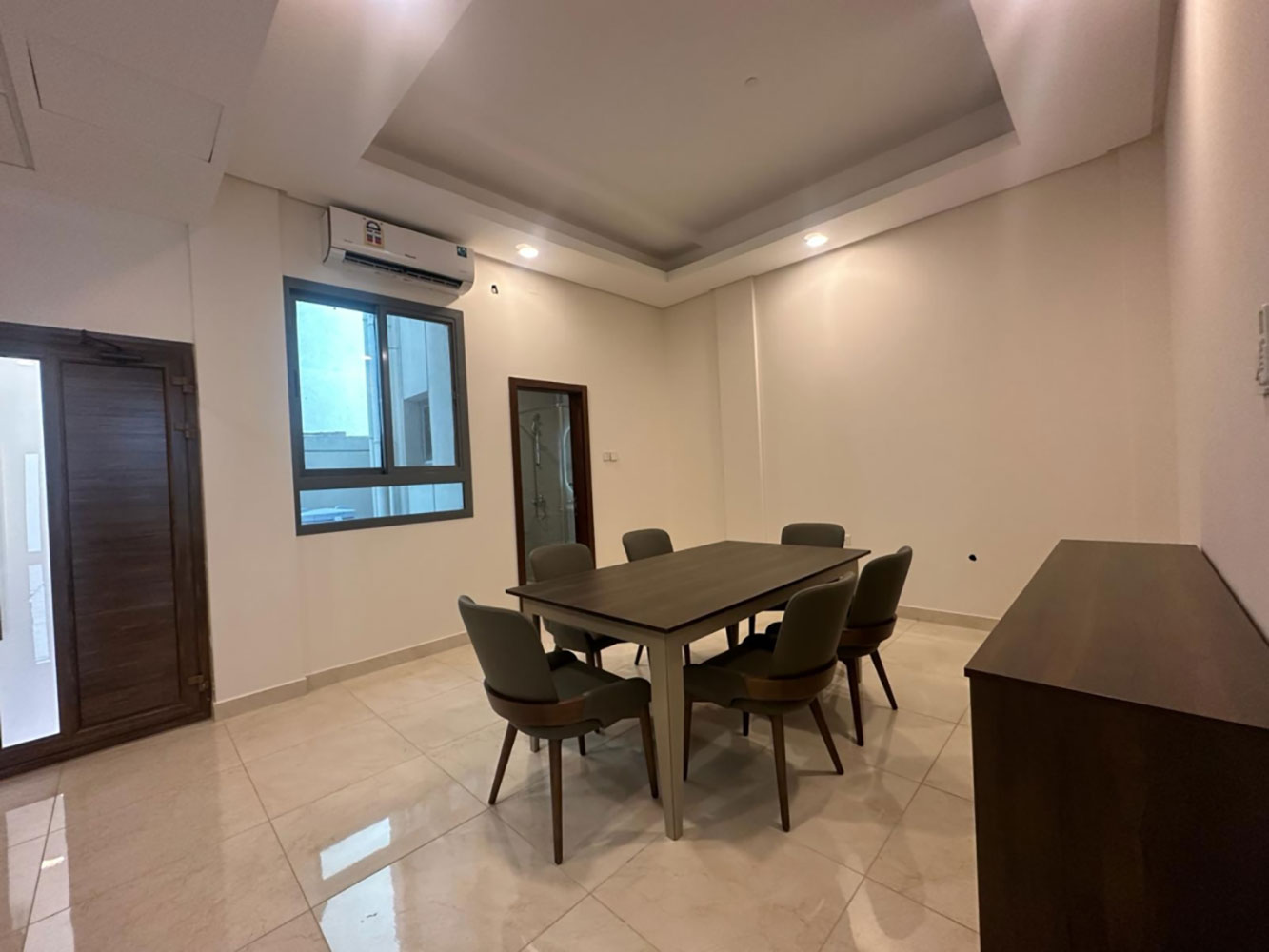 صورة فيلا للبيع في سار #1546 7