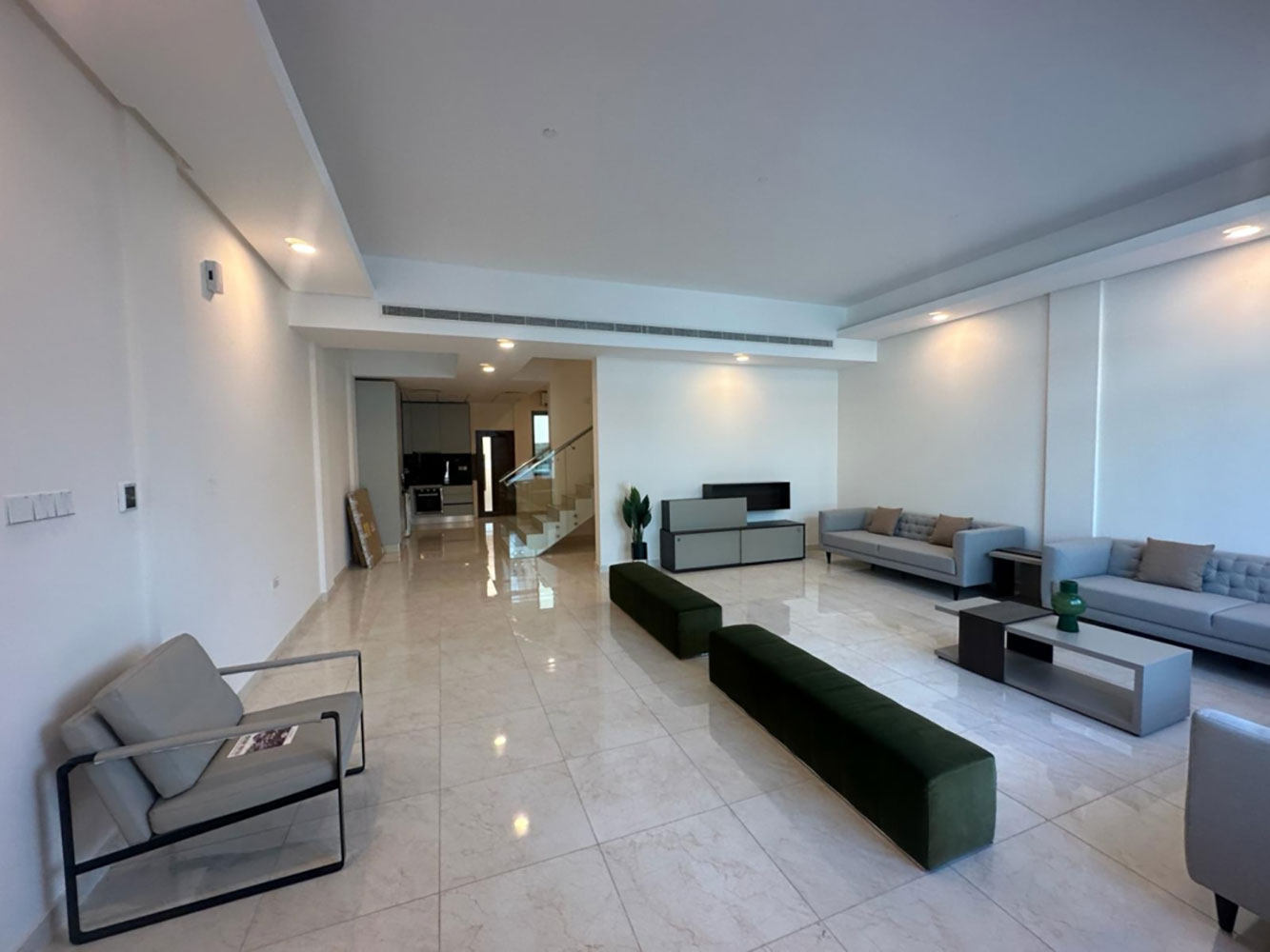 صورة فيلا للبيع في سار #1546 0