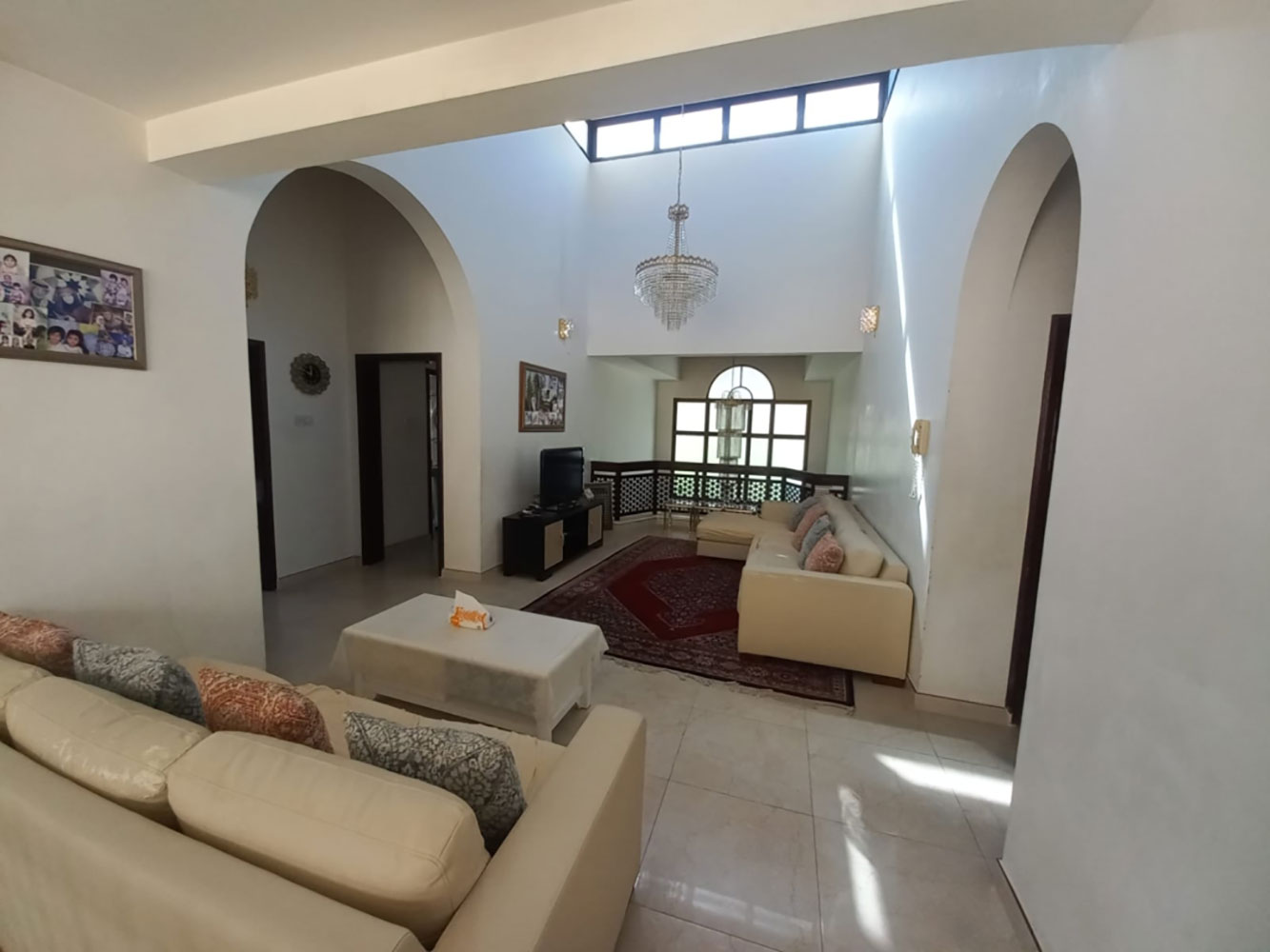 صورة فيلا للبيع في ام الحصم #1562 3