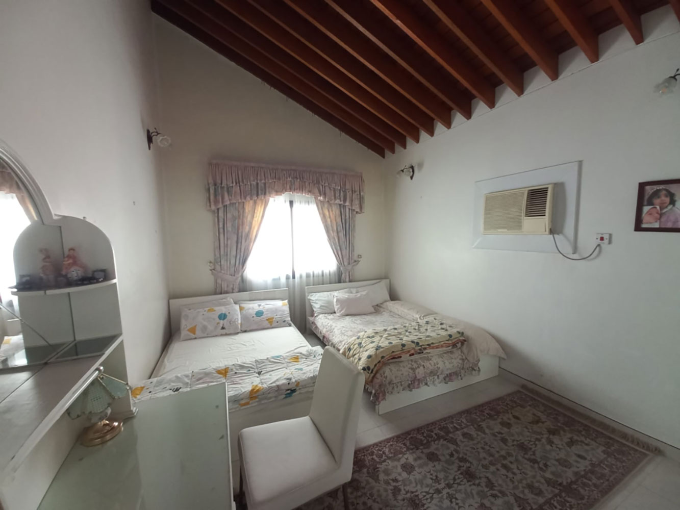 صورة فيلا للبيع في ام الحصم #1562 1