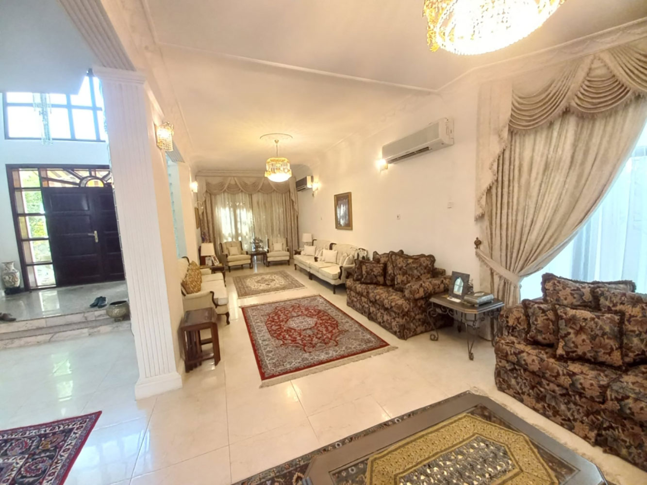 صورة فيلا للبيع في ام الحصم #1562 2
