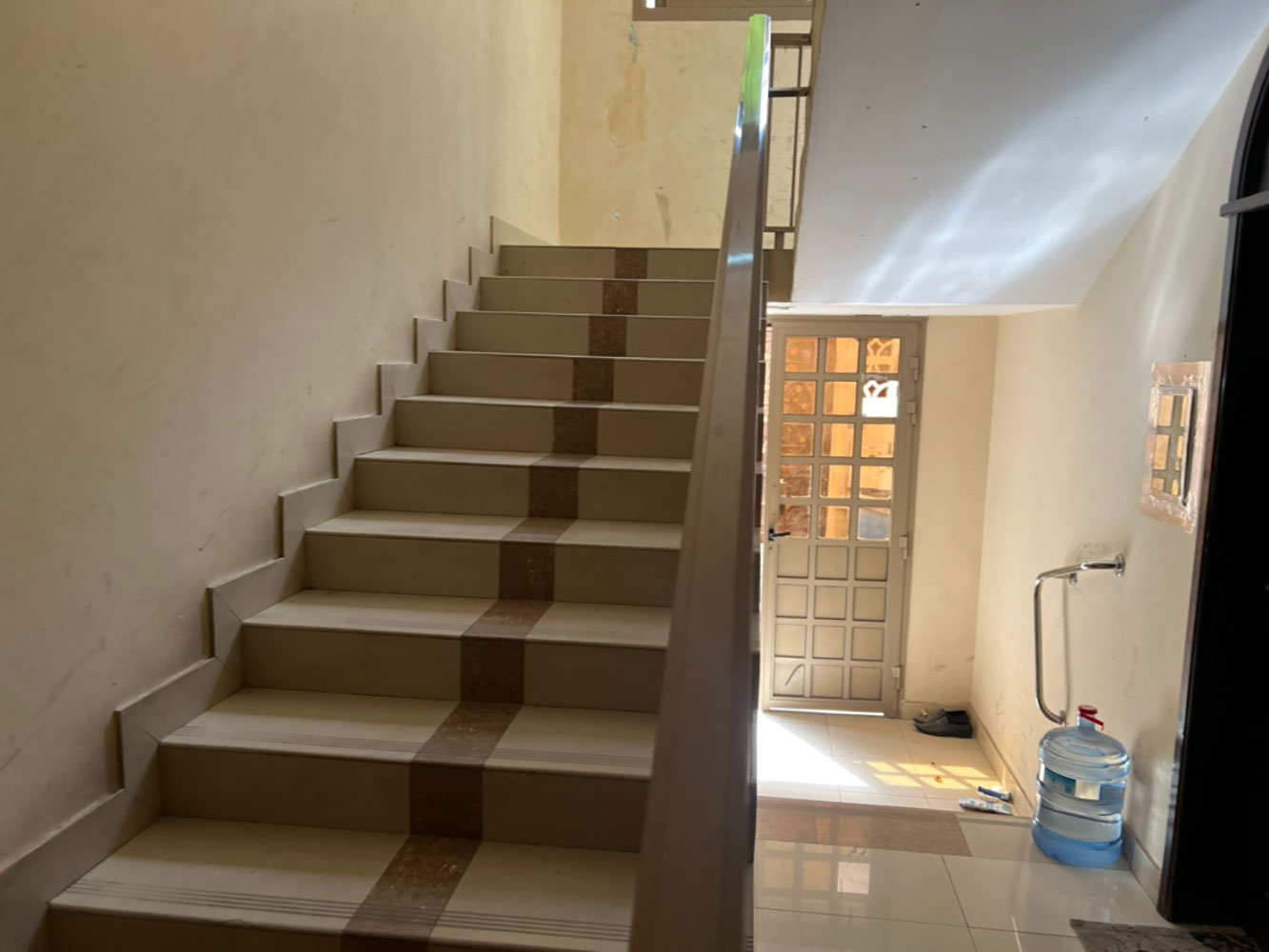 صورة مبنى للبيع في المنامة #1599 4