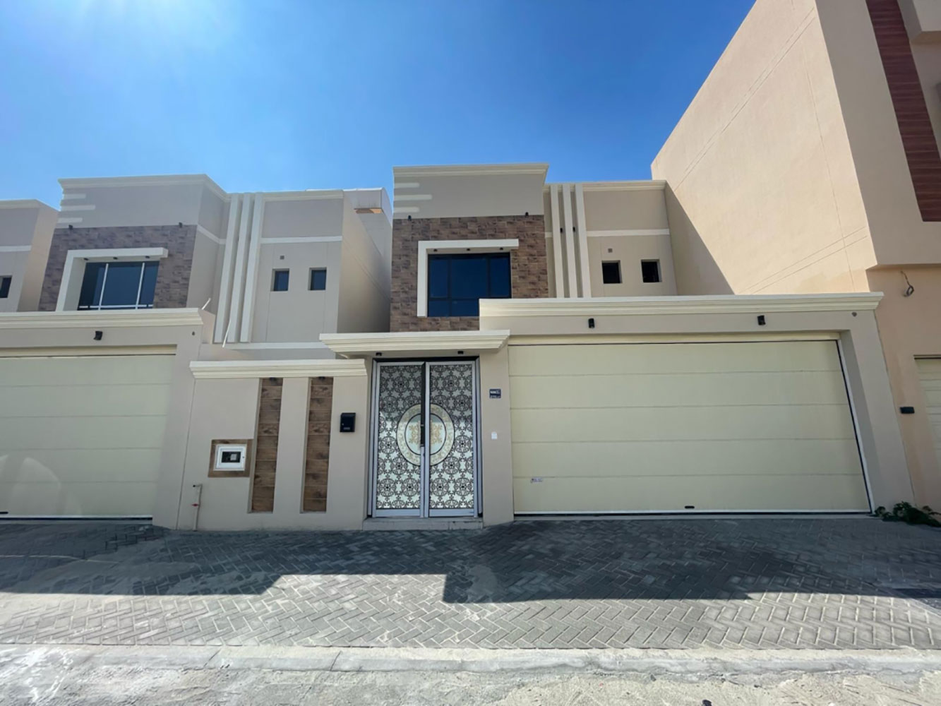 صورة فيلا للبيع في دمستان #1600 0