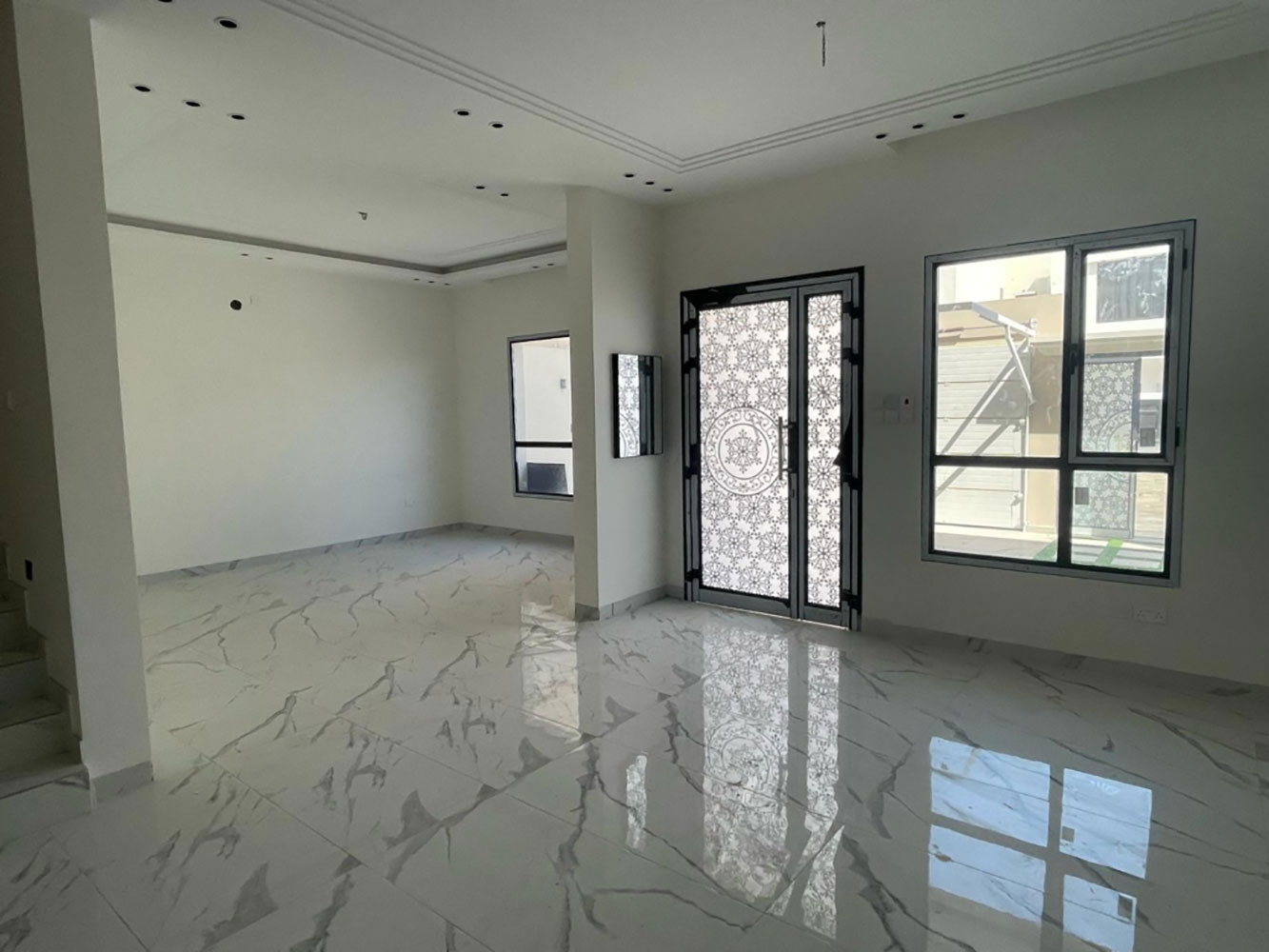 صورة فيلا للبيع في دمستان #1600 2