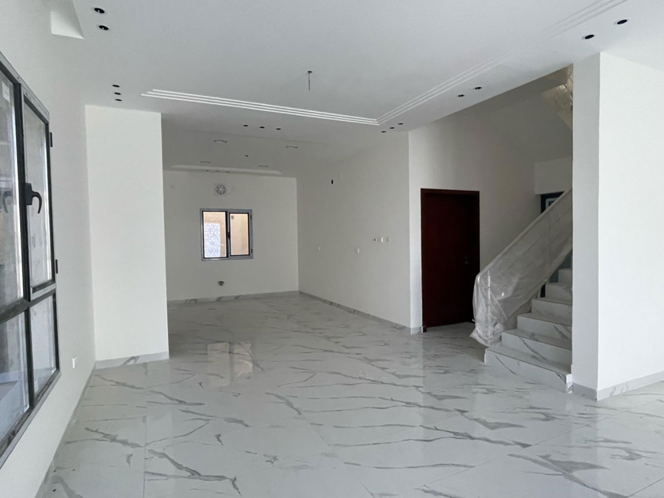 صورة فيلا للبيع في دمستان #1600 1