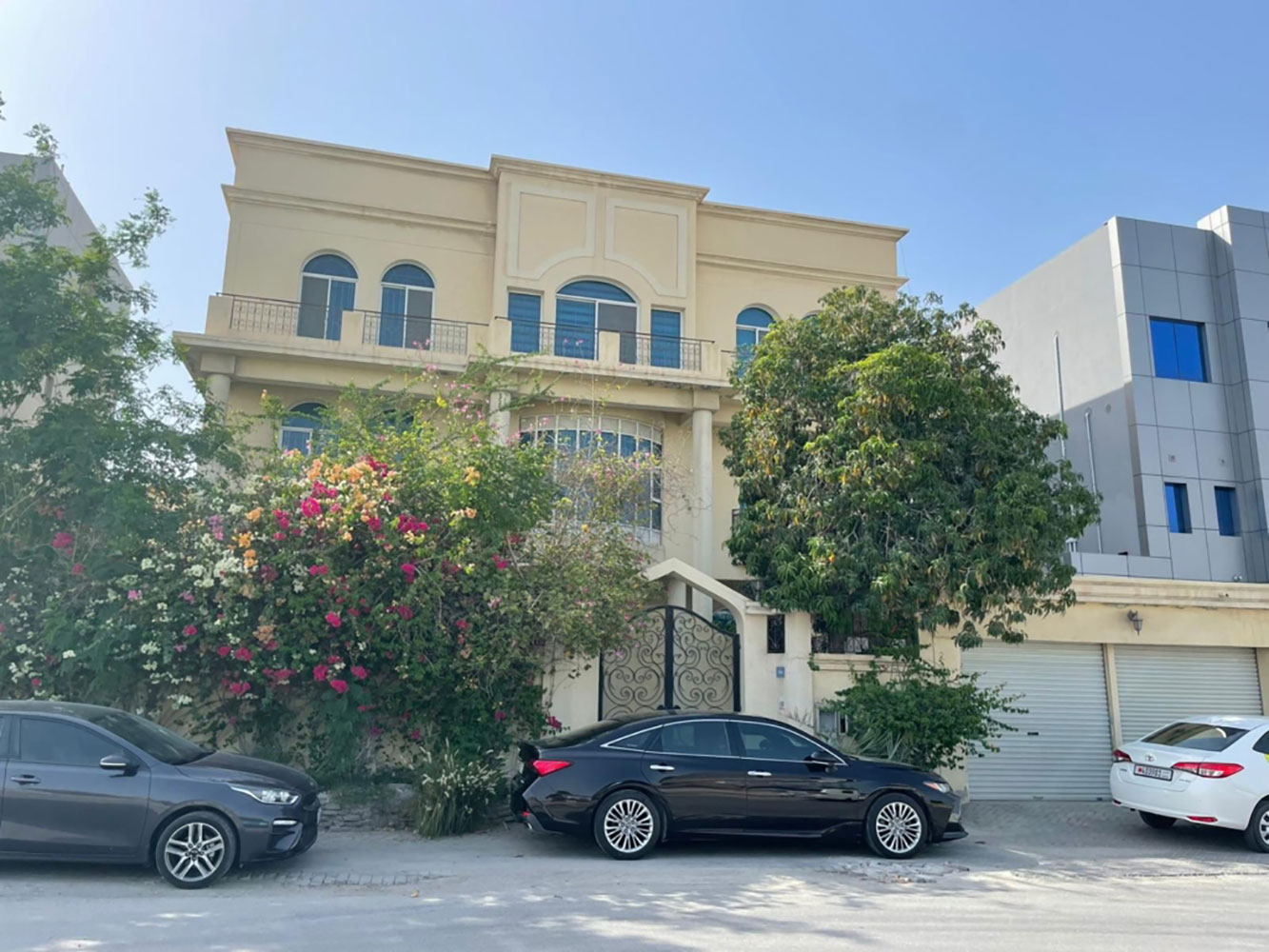 صورة فيلا للبيع في الزنج #1692 0