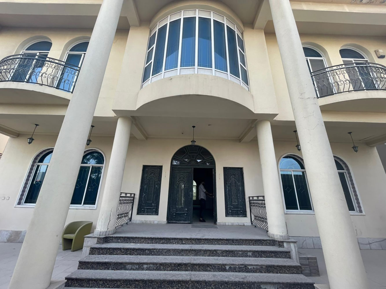 صورة فيلا للبيع في الزنج #1692 4