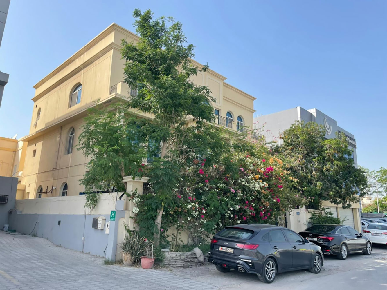 صورة فيلا للبيع في الزنج #1692 2