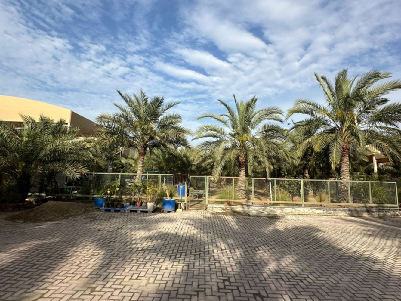 صورة فيلا للبيع في دمستان #1701 1