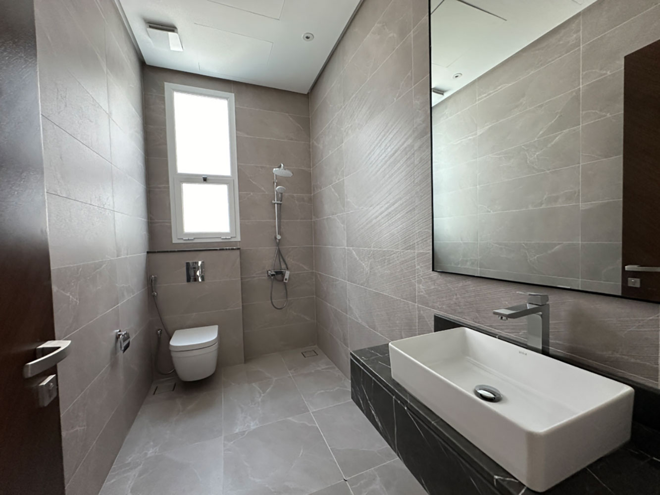 صورة فيلا للبيع في سار #1841 3