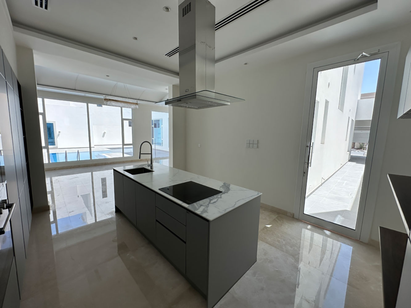 صورة فيلا للبيع في سار #1841 4