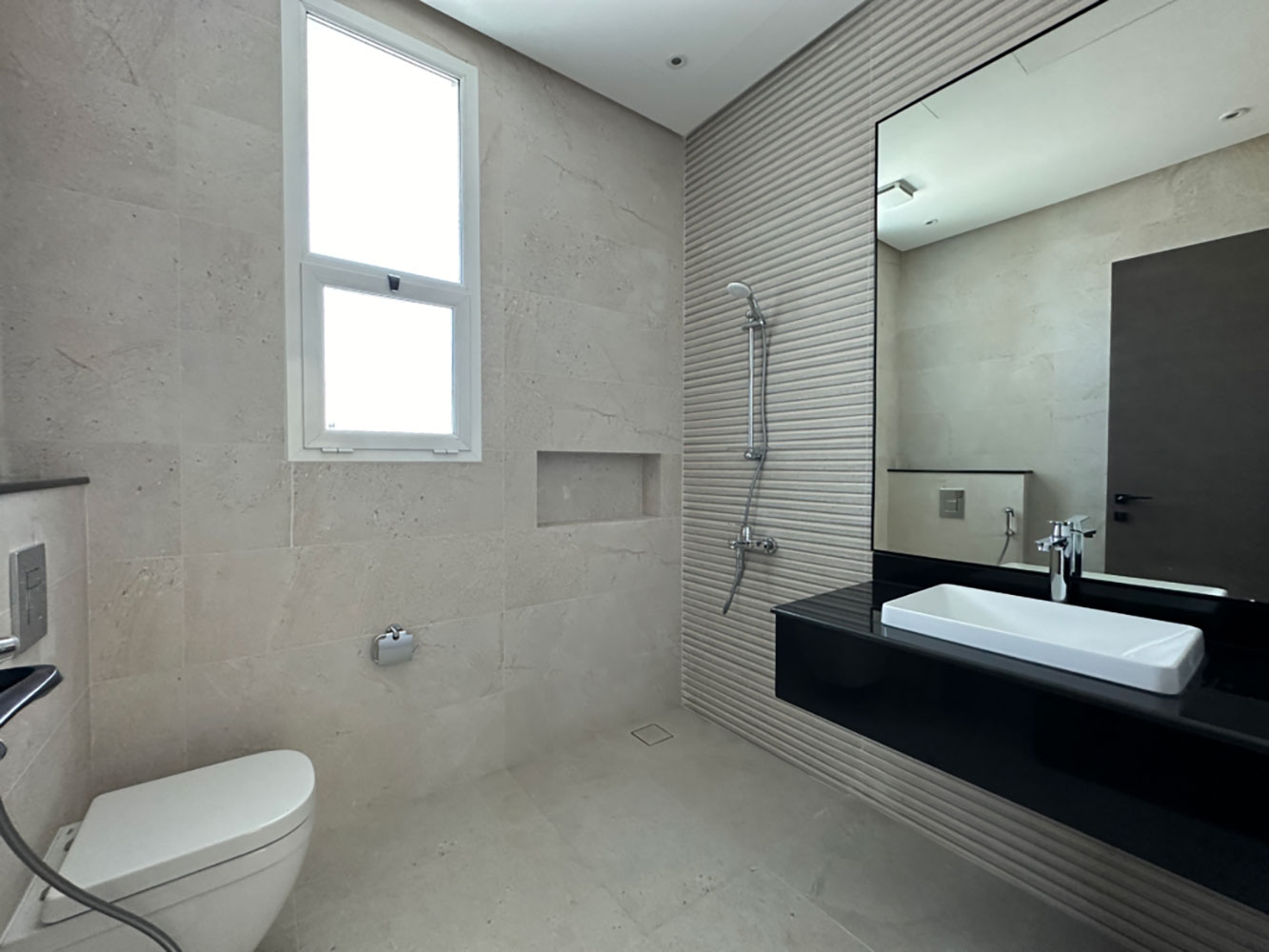 صورة فيلا للبيع في سار #1842 4