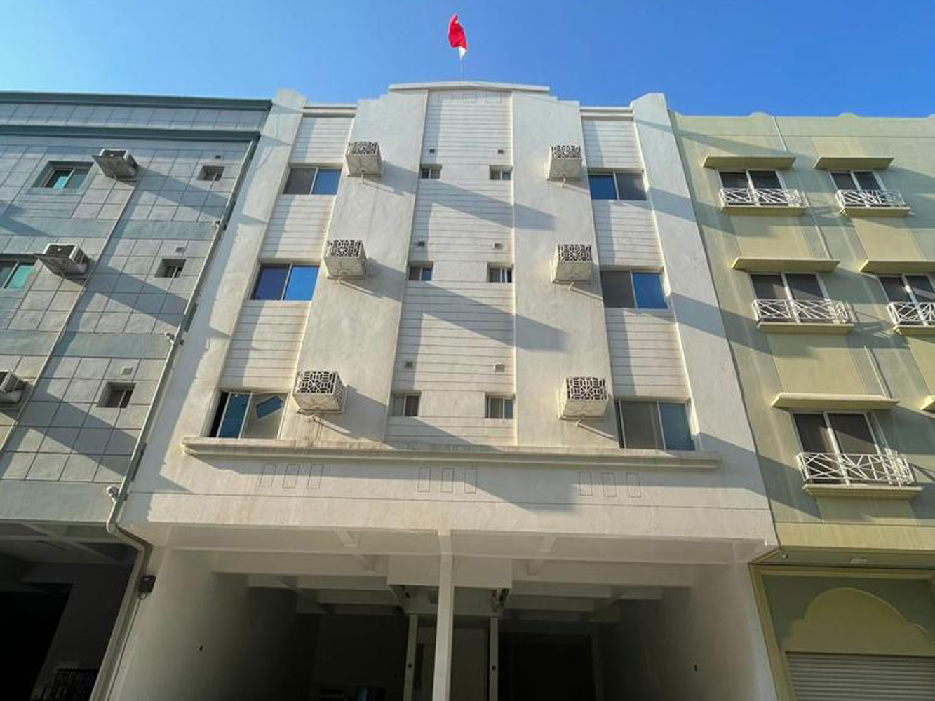 صورة مبنى للبيع في الرفاع #194 0