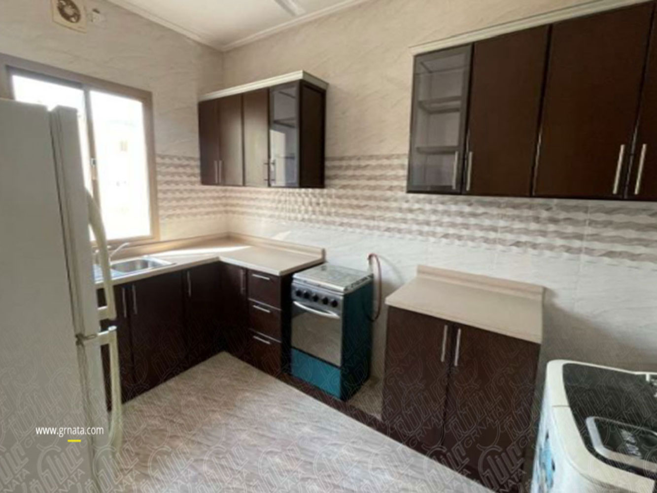 صورة مبنى للبيع في الجنبية #2069 2