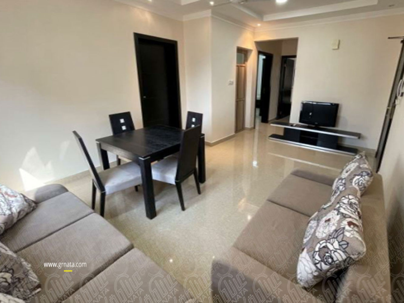 صورة مبنى للبيع في الجنبية #2069 0