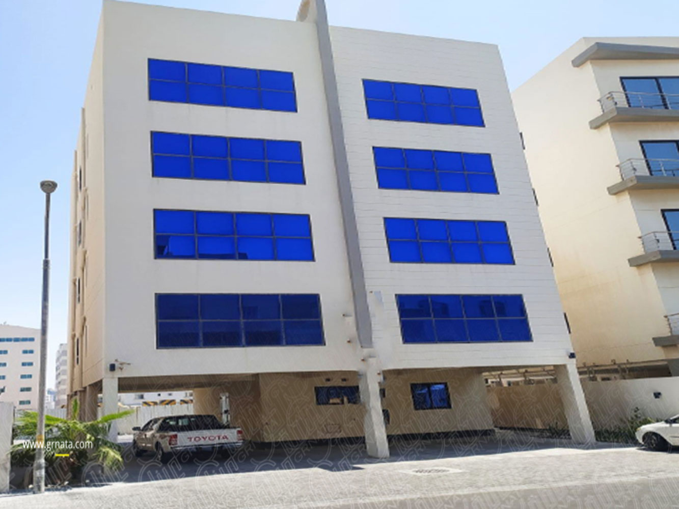 صورة مبنى للبيع في الجنبية #2106 0