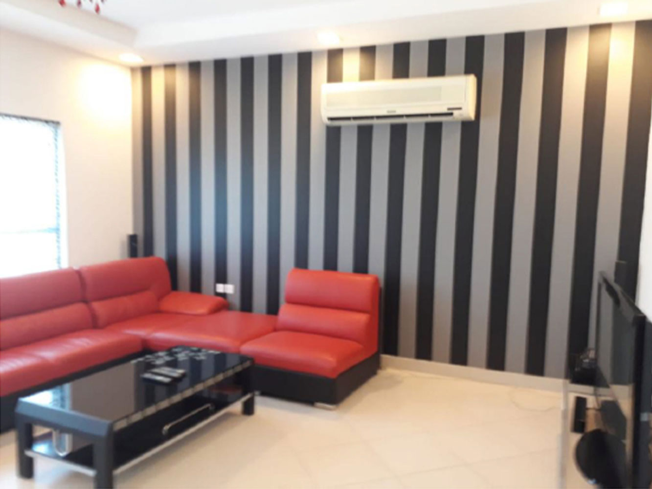 صورة مبنى للبيع في الجنبية #2106 1