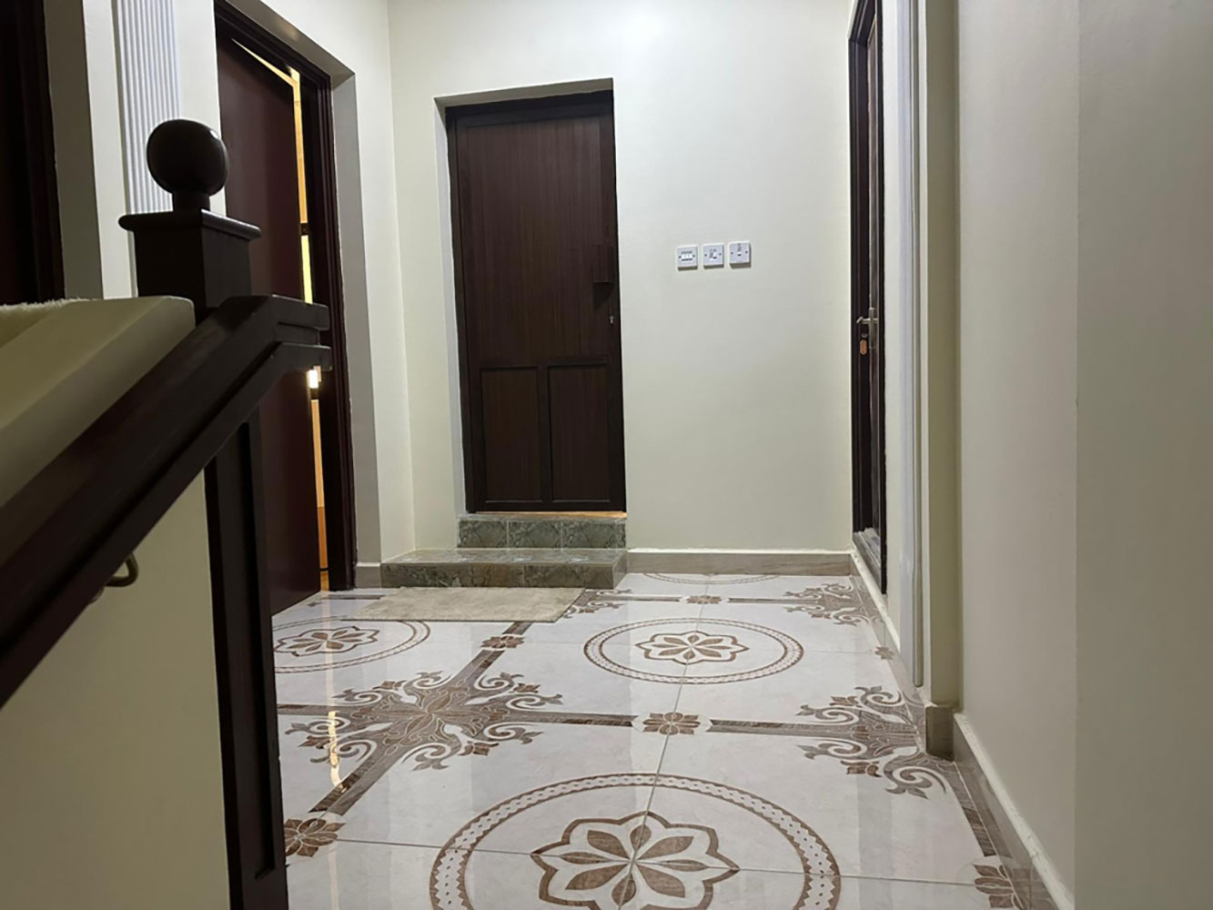 صورة فيلا للبيع في اللوزي #306 3