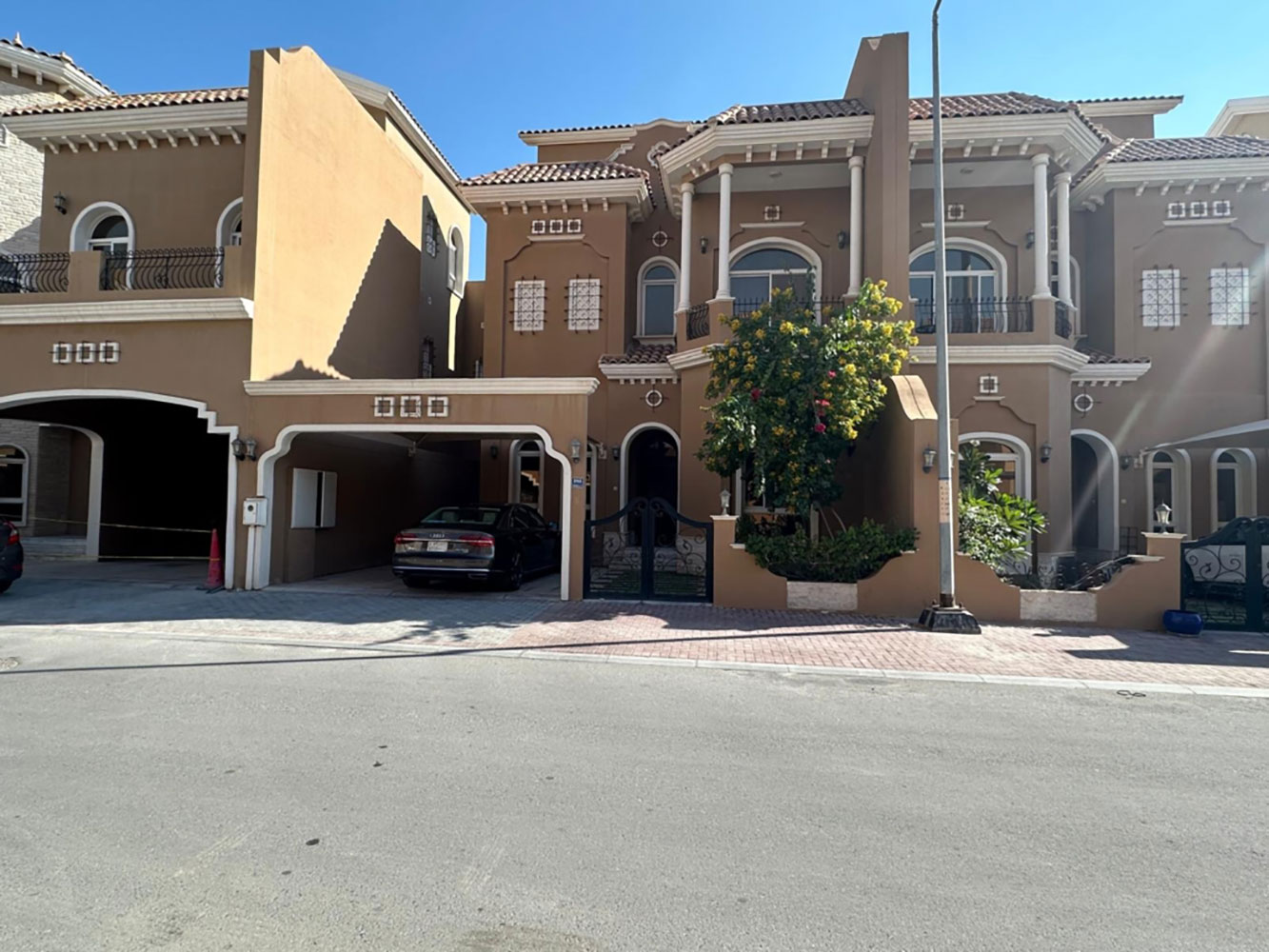 صورة فيلا للبيع في الجنبية #3180 0